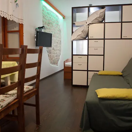 Lägenhet Oldhouse Tučepi